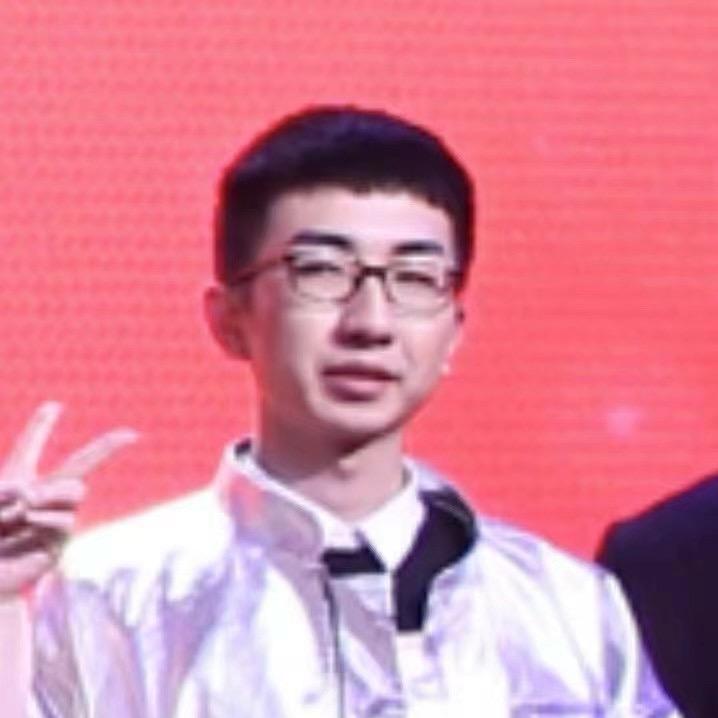 易烊干洗店