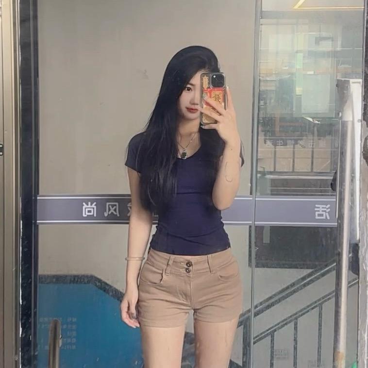 7 7