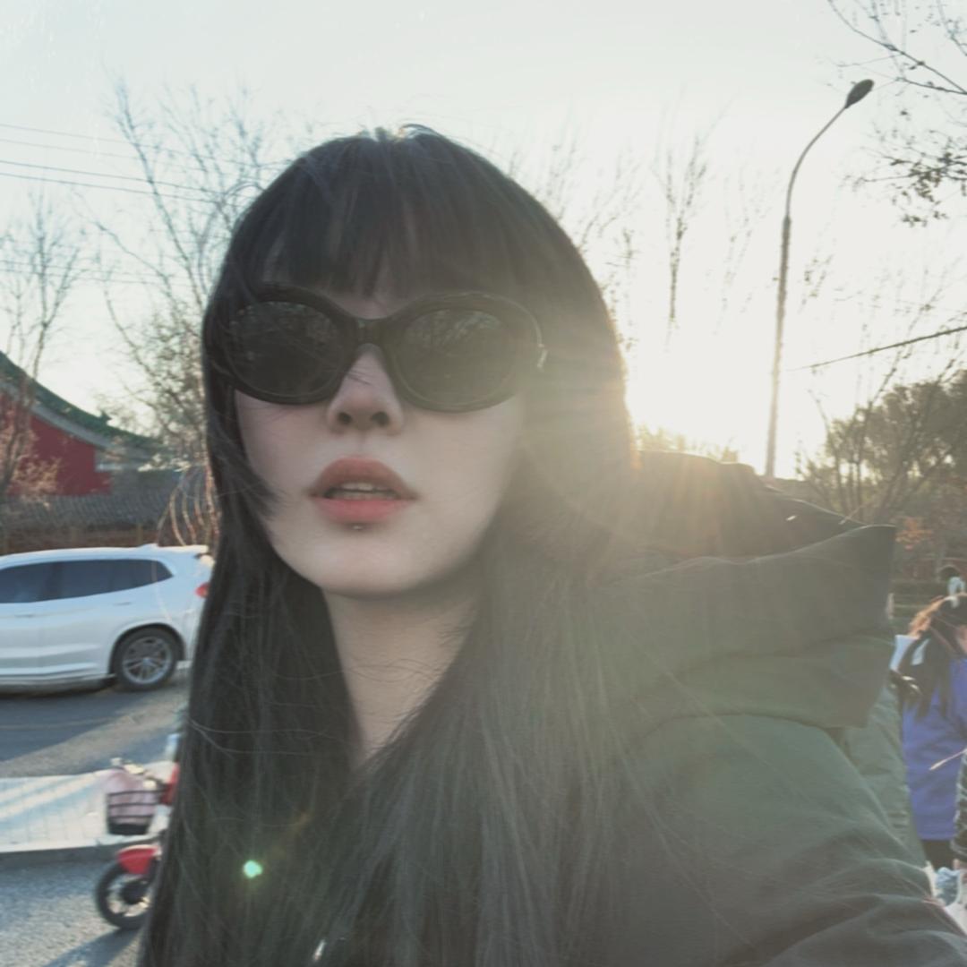 籽琴Monica.