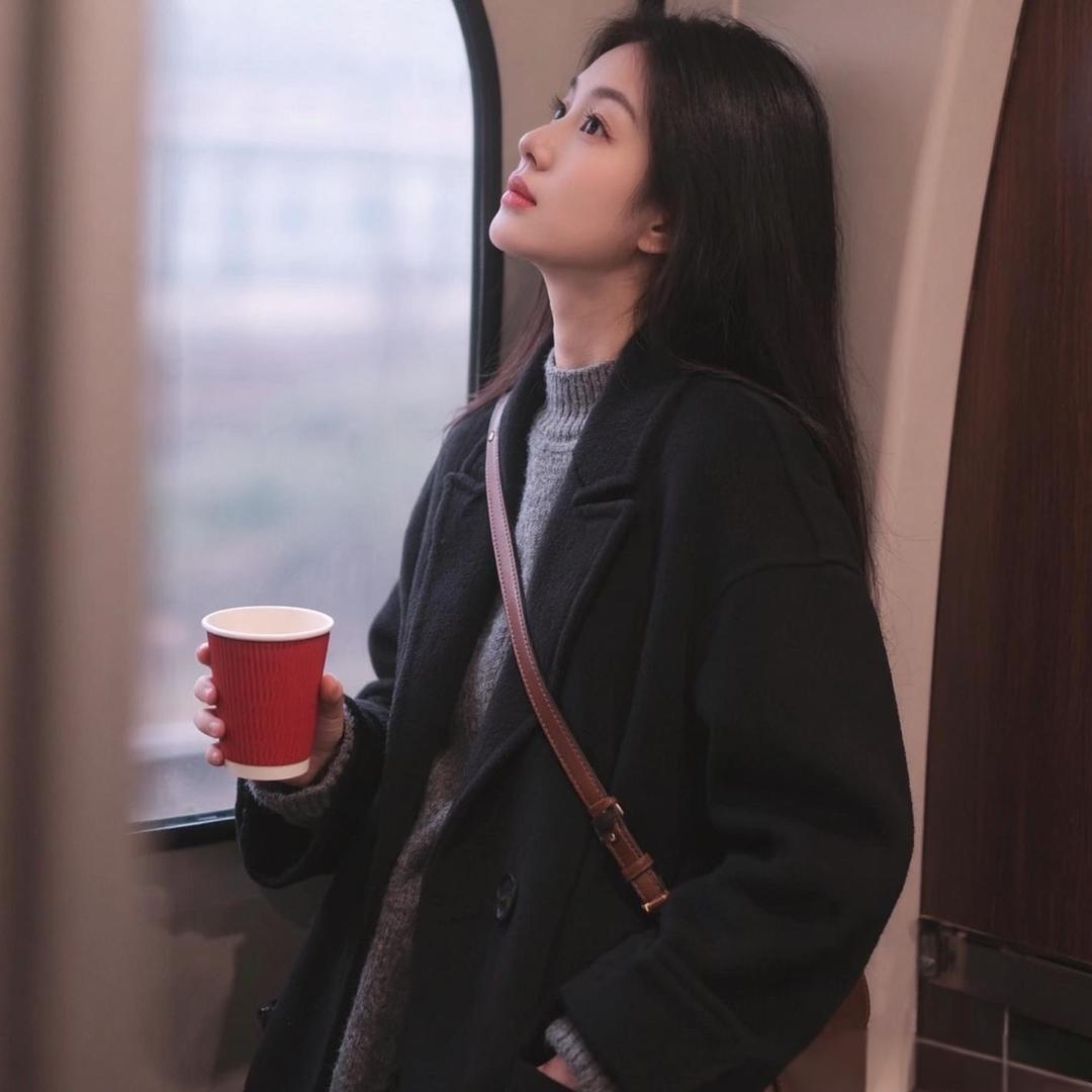 欠儿欠儿嘚🥤
