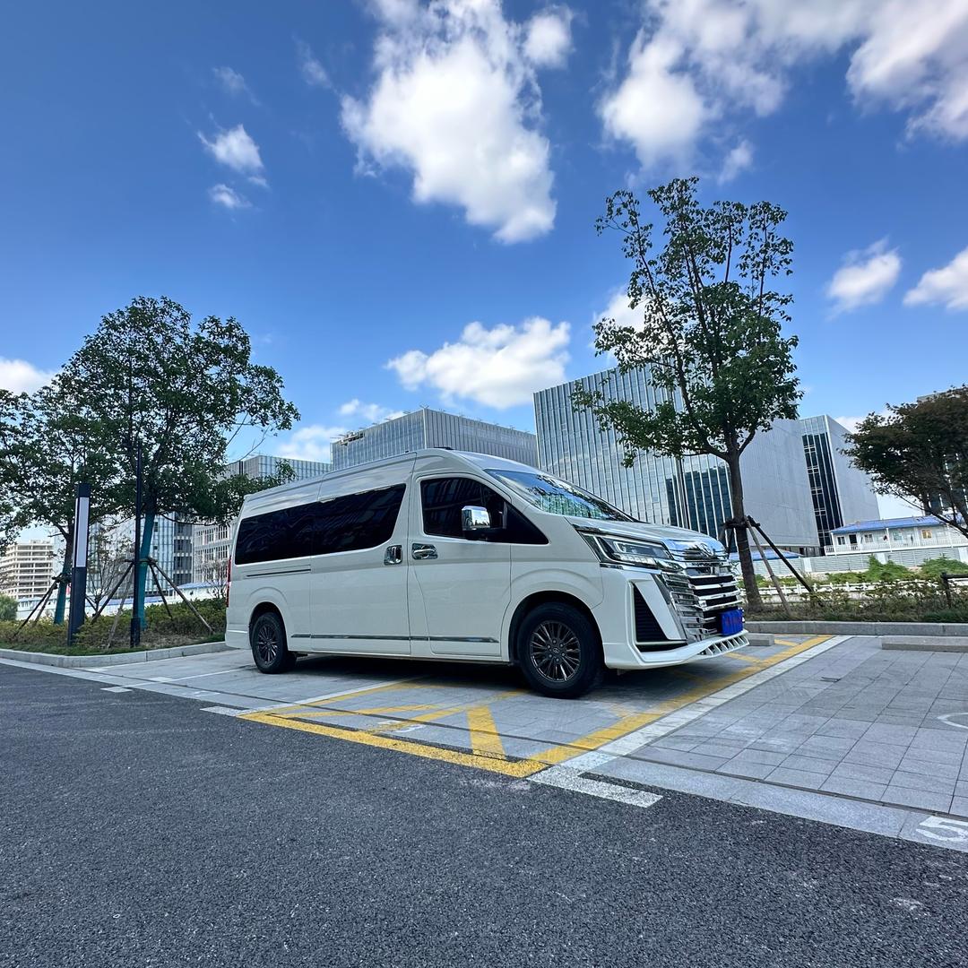 上海昂达尔商务车（彭湃）