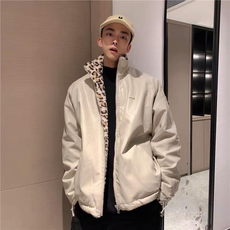 W—yyuJ