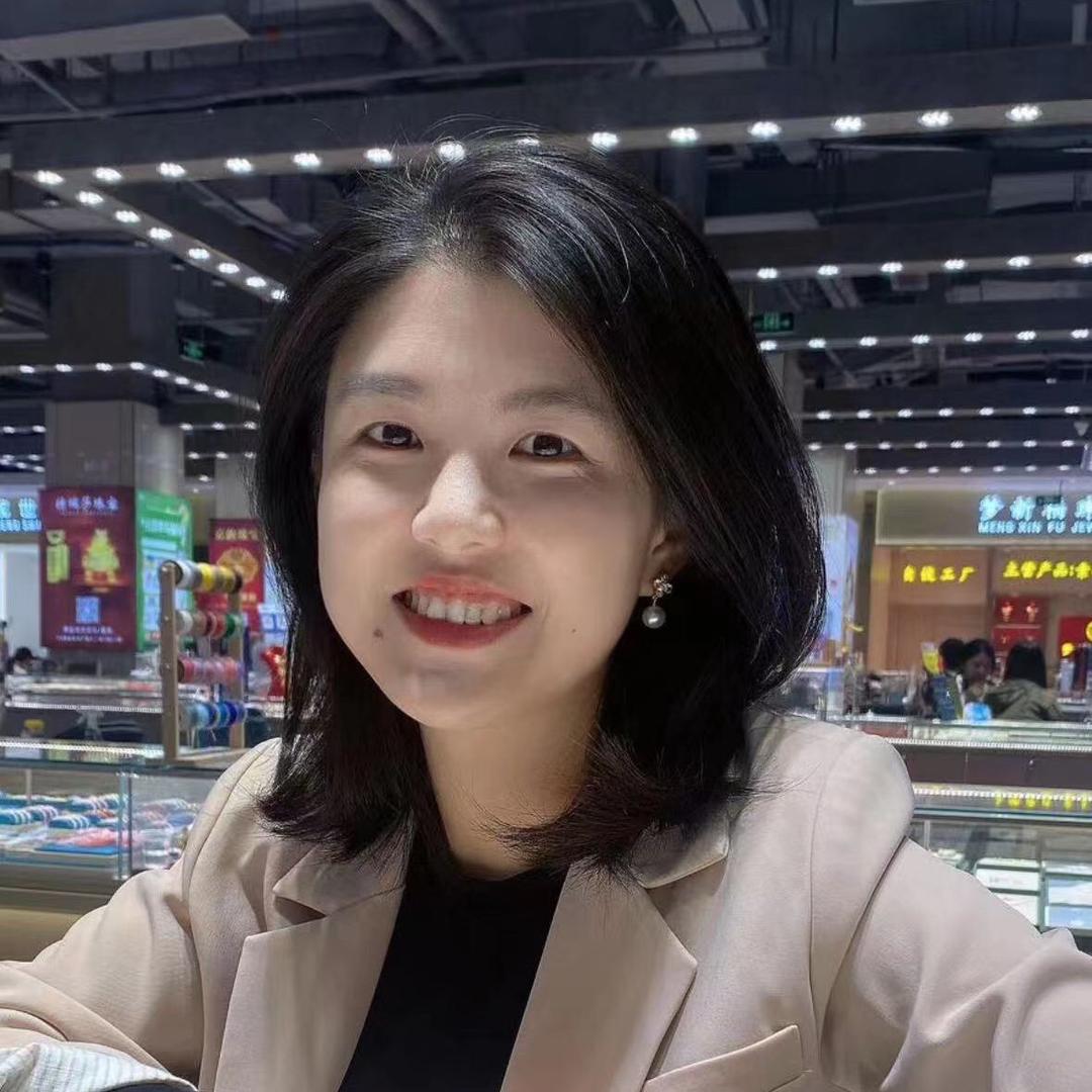 四姨在水贝金欢喜黄金