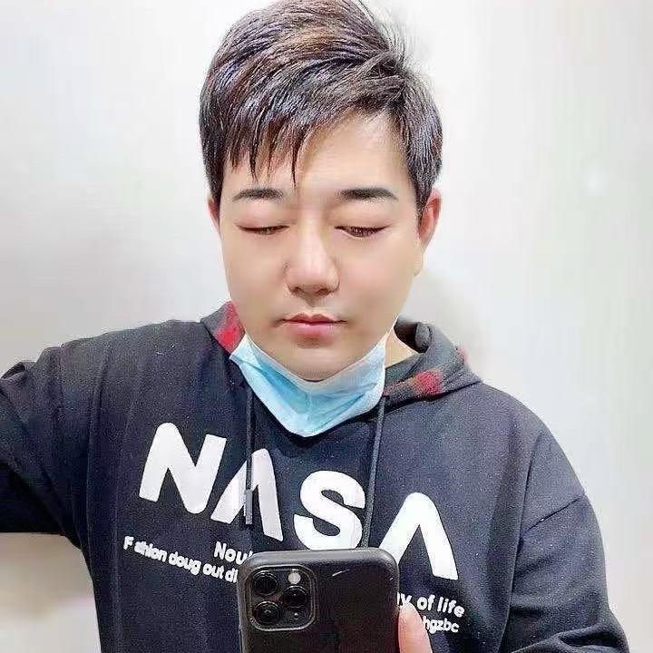 石家庄蛋白烫发阿山店长