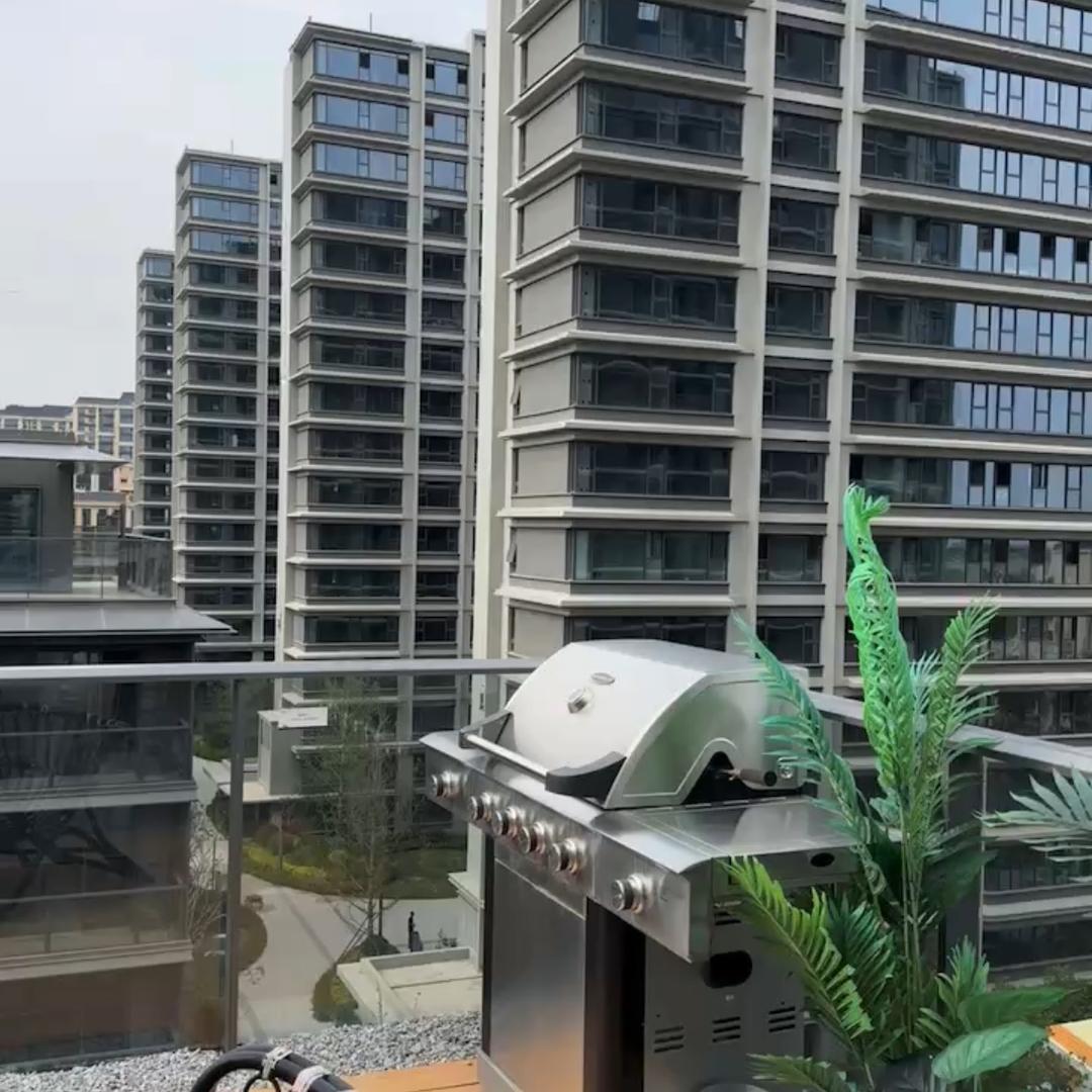 中铁建西派澜廷刘明杨