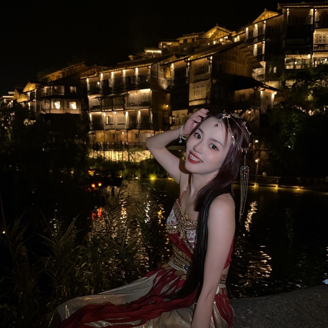 爱笑的女孩🌼