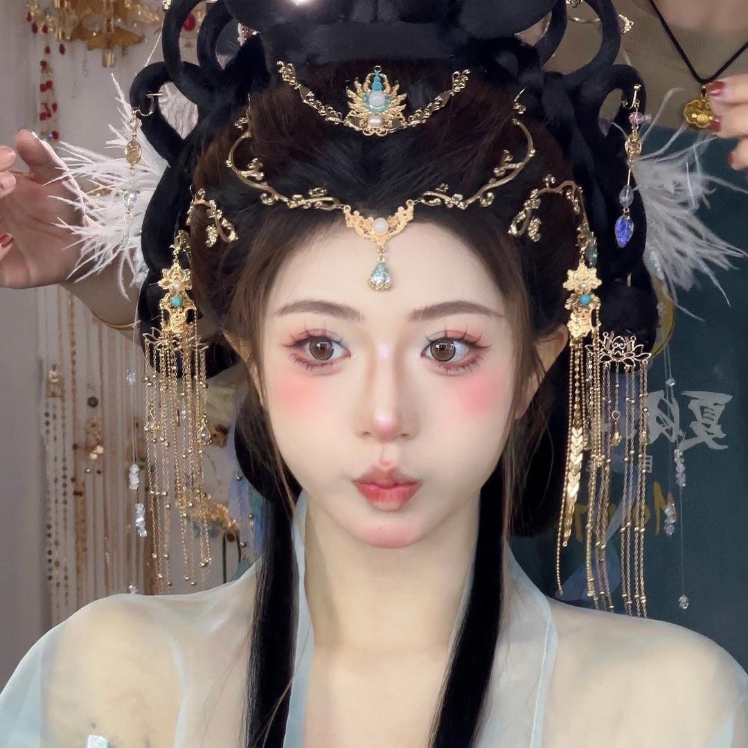 苏州化妆师-酱酱（💌回不了 看简介