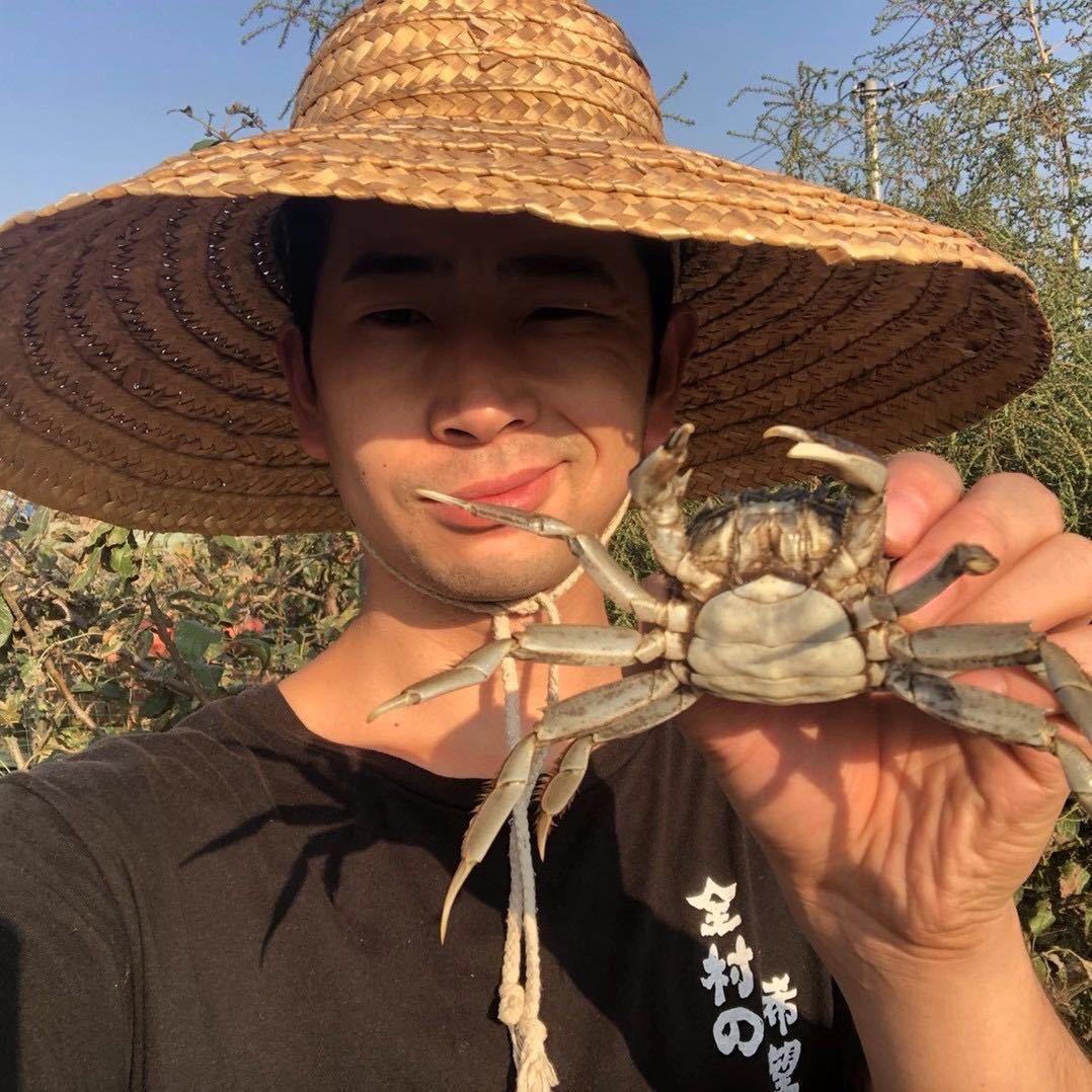螃蟹就吃一两母
