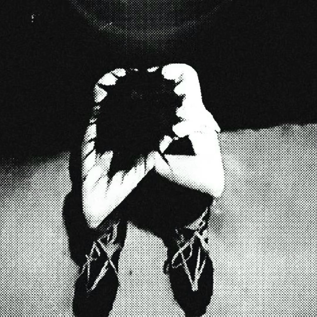 七七