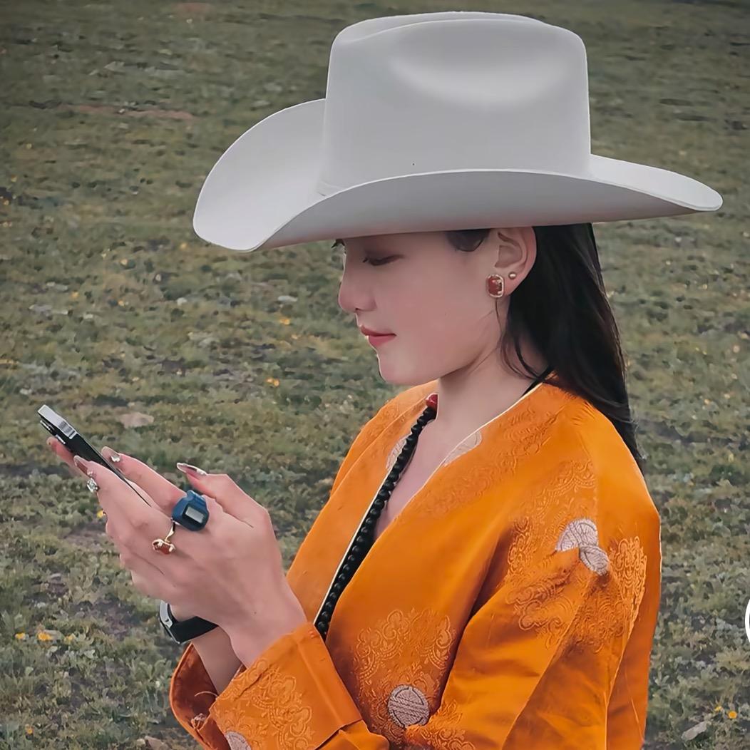 ࿐₅₂₀卓玛💕