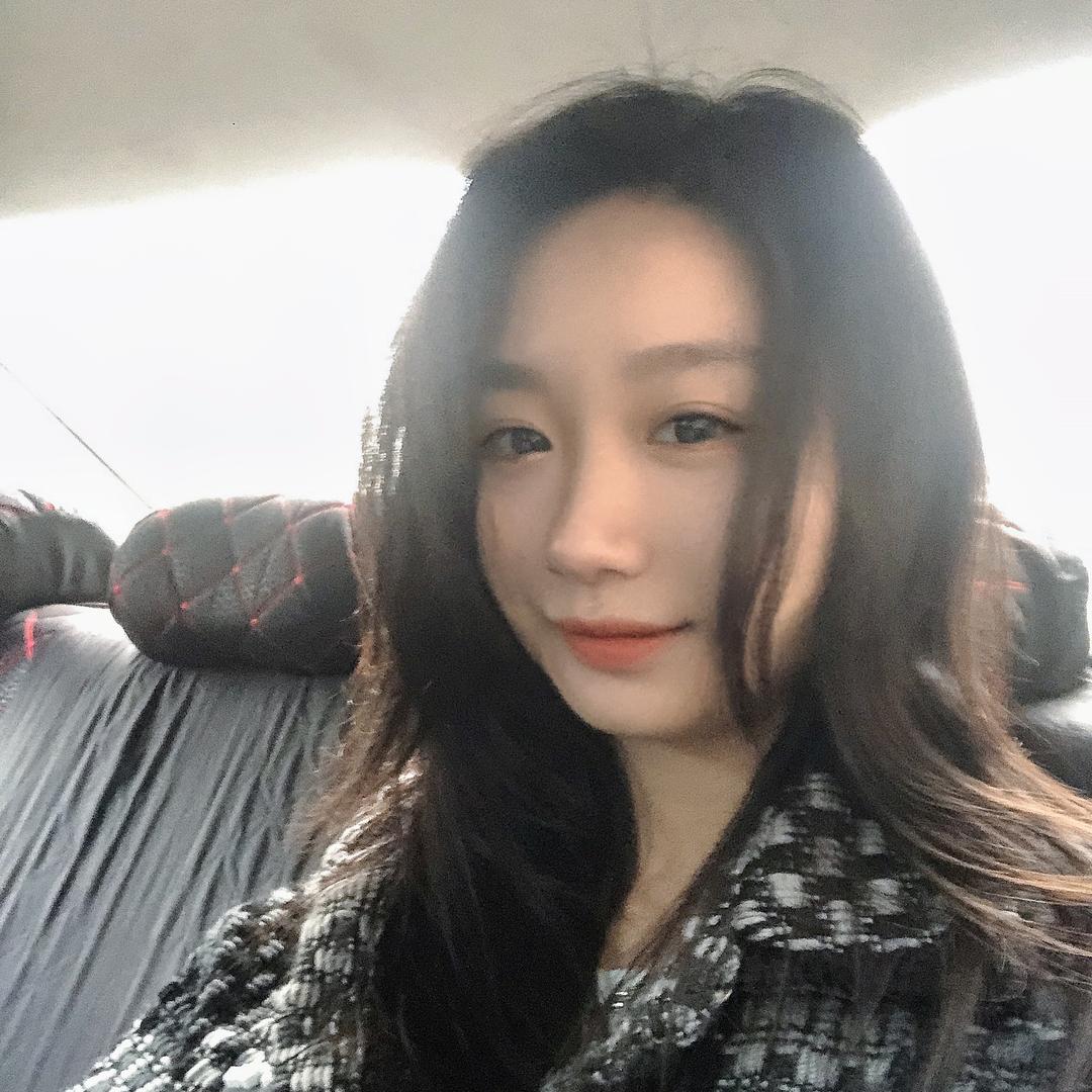 邓亚忻
