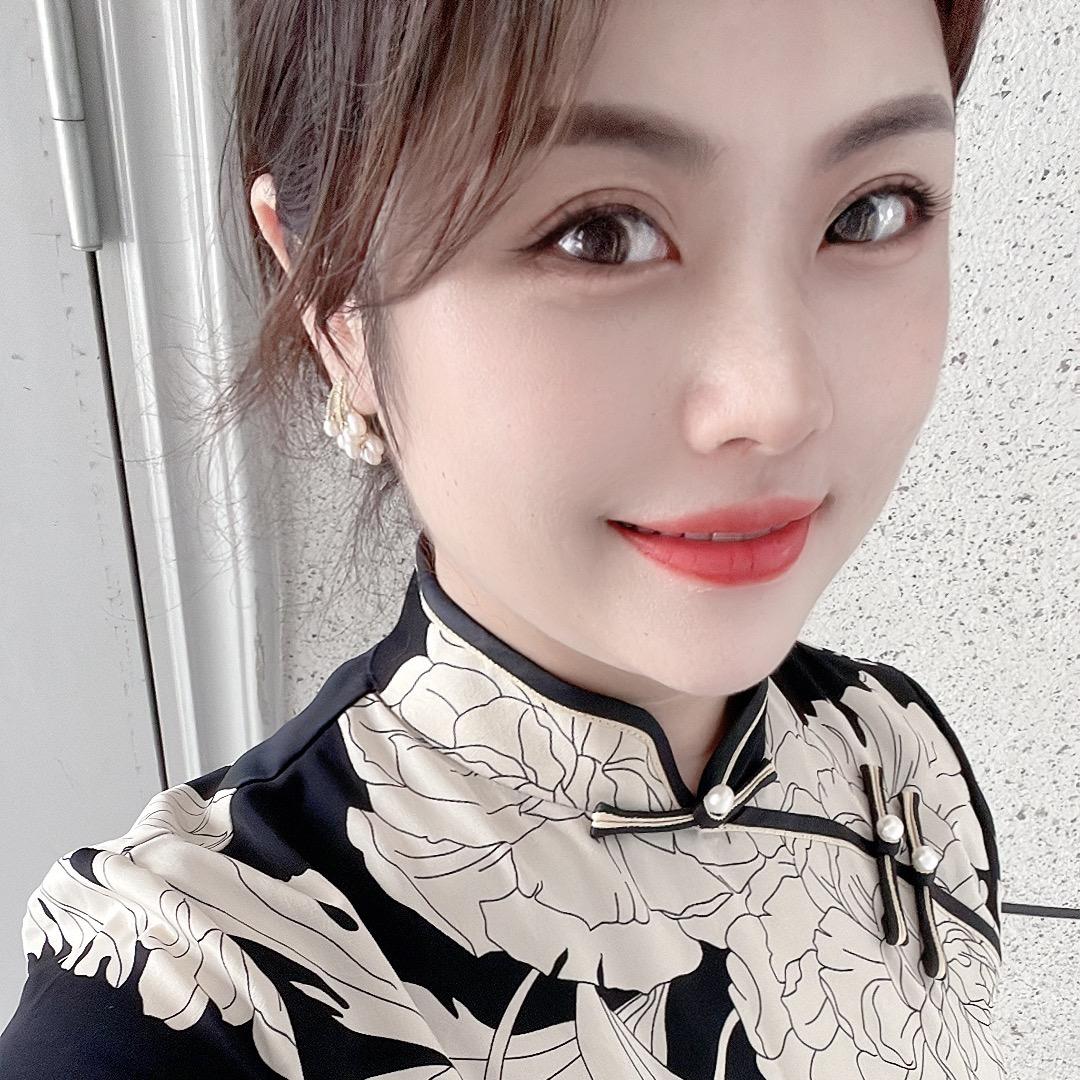 颈上添花配饰