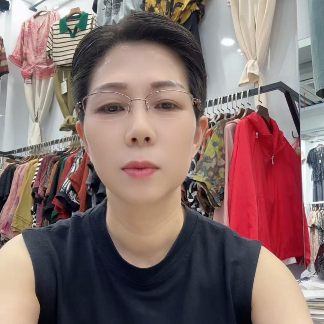 杭州四季青女装批发的仙姐