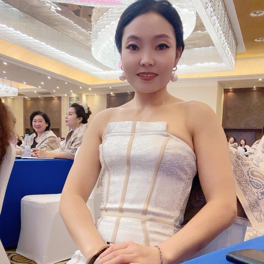 惜美人熊嘉莉