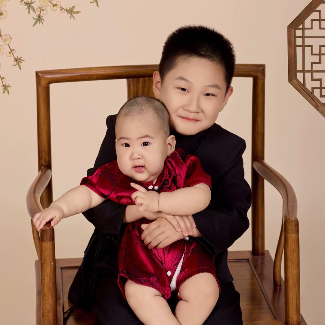 两个皮夹克👬