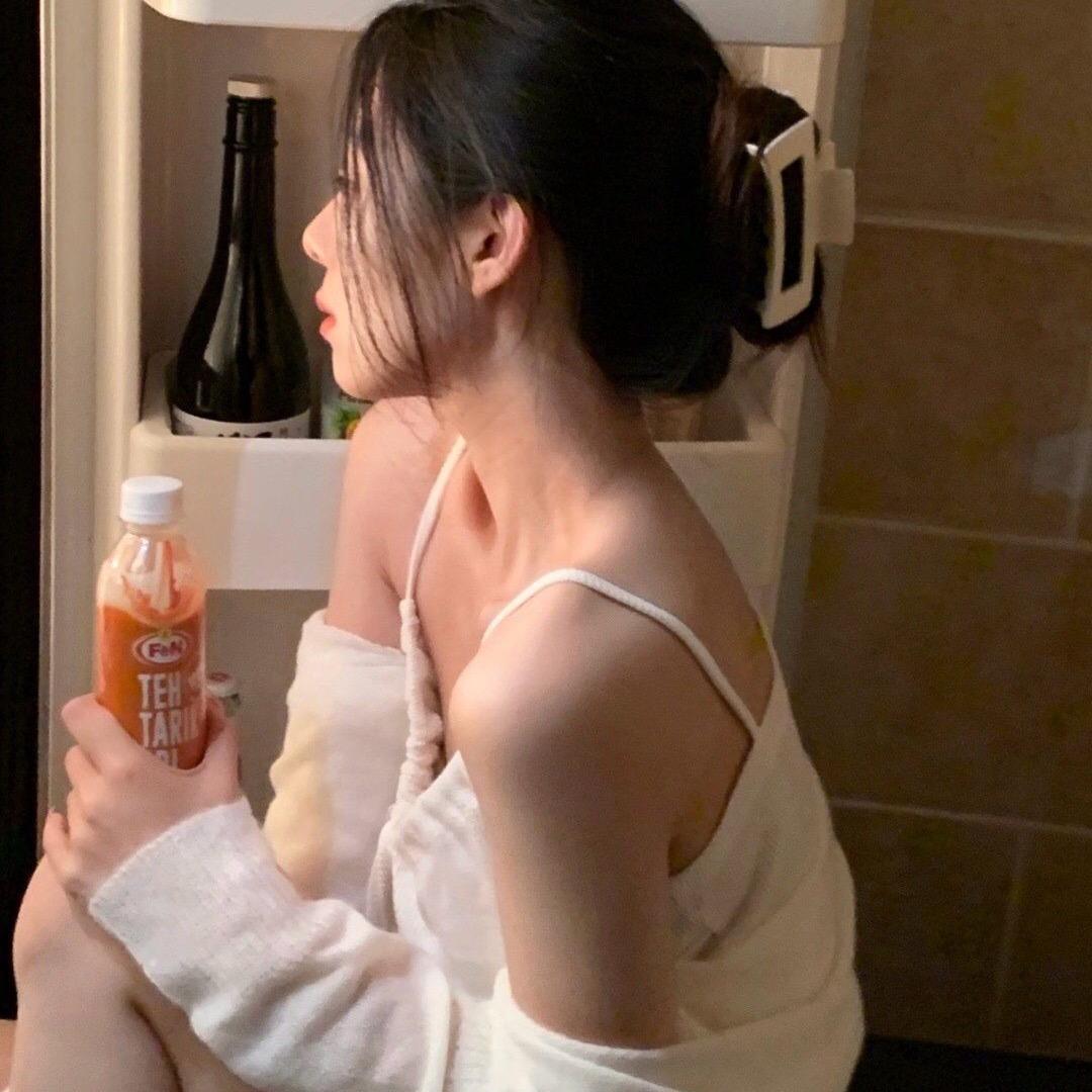 依依✨