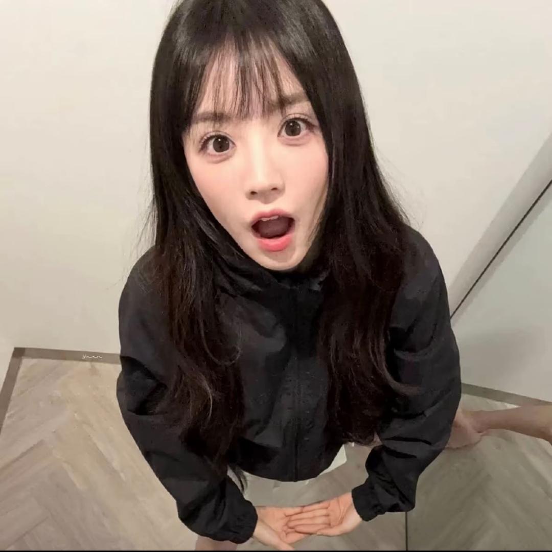 从小就爱装