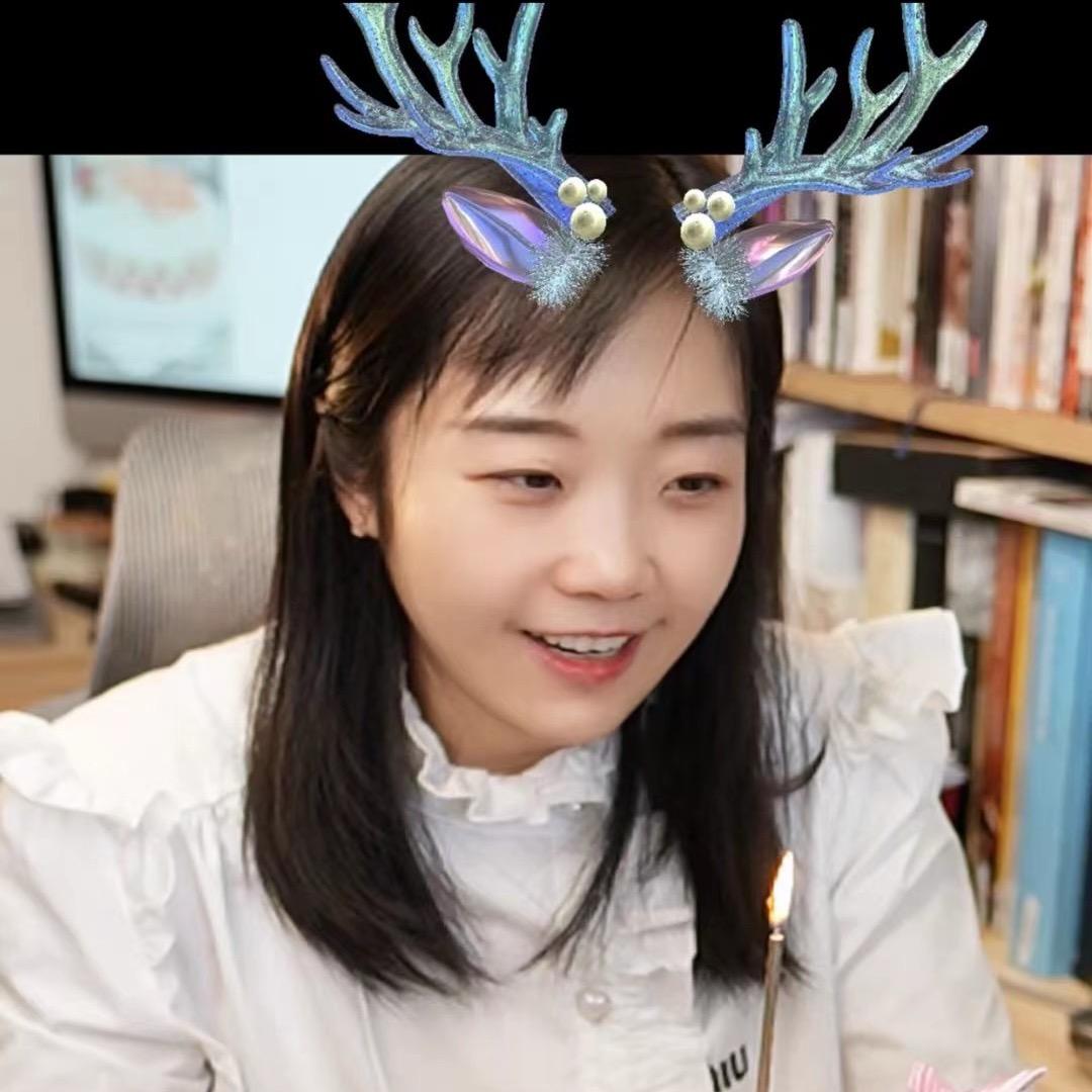 小鹿馋嘴儿