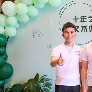 @汽车分享官小雷哥