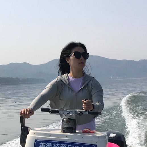 朱小姐学钓鱼