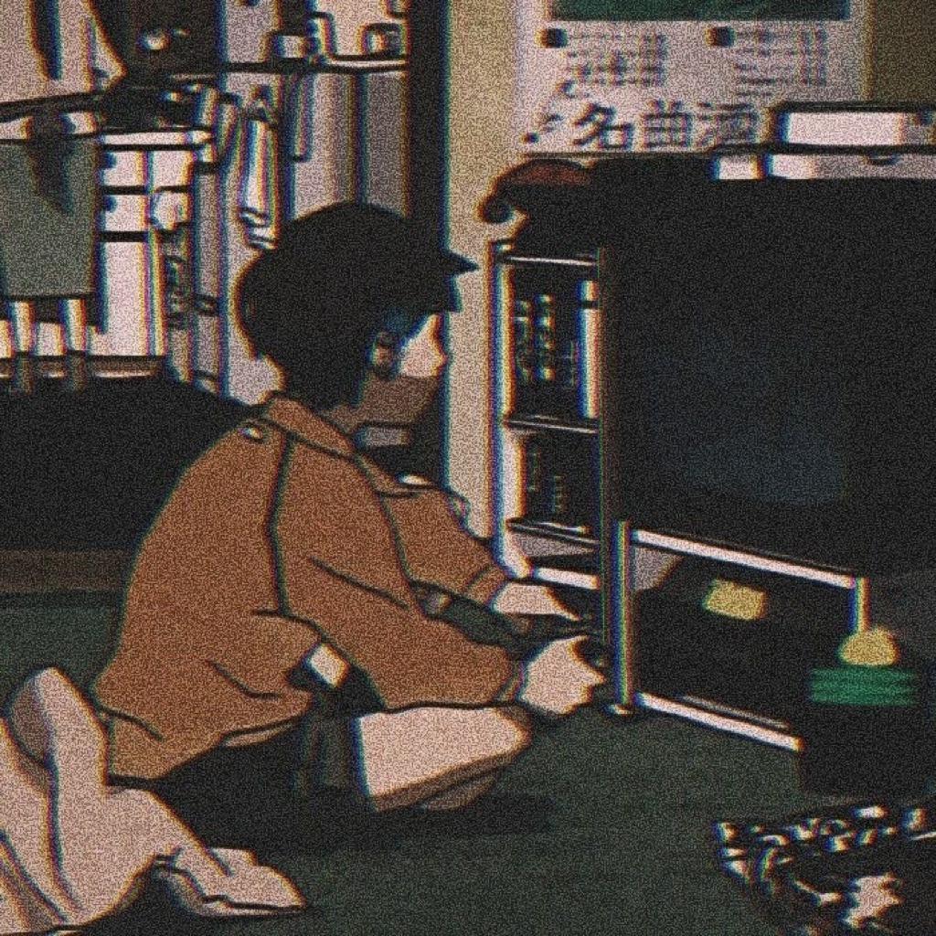818