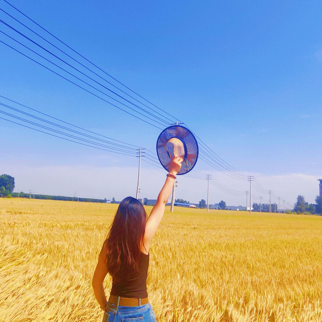 梁小闹回收垃圾鞋垃圾包