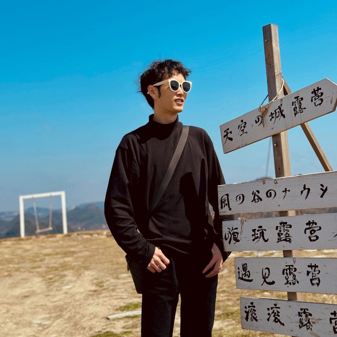 氛围感烫发小马哥