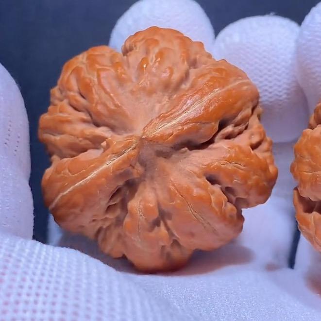 手捻阁