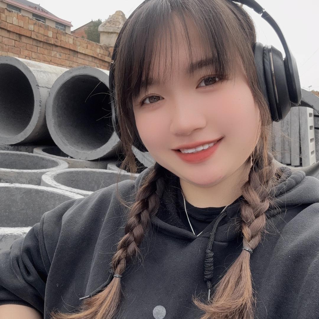 请叫我李优秀😘