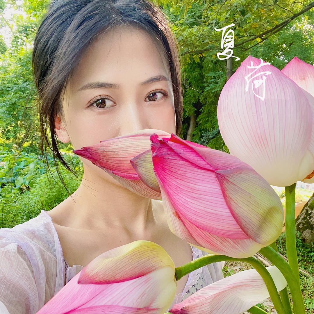 开农家小院的黎黎