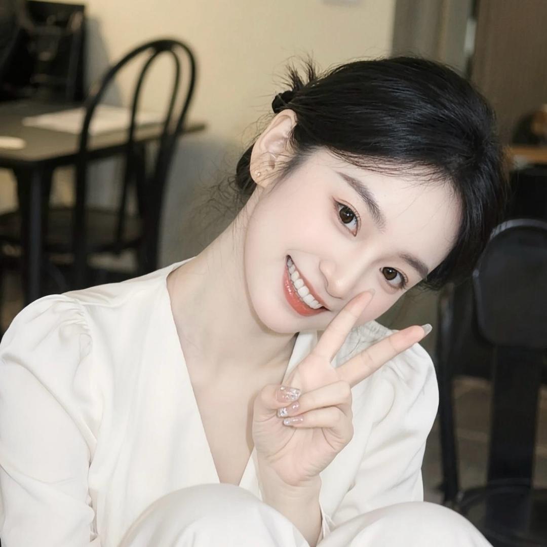 🌷⁶¹⁹²¹ 秫 彤