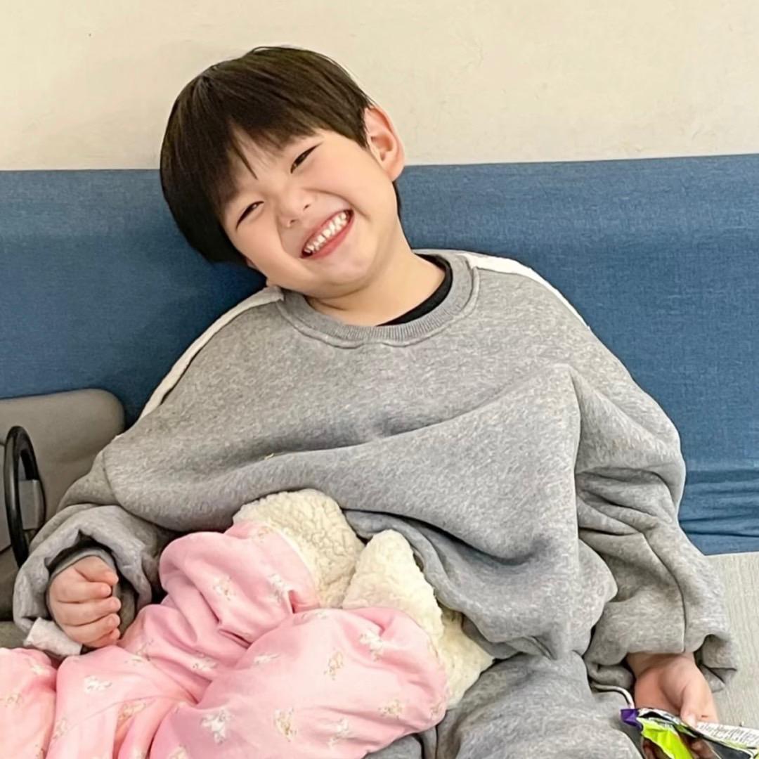 无敌暴龙    战士