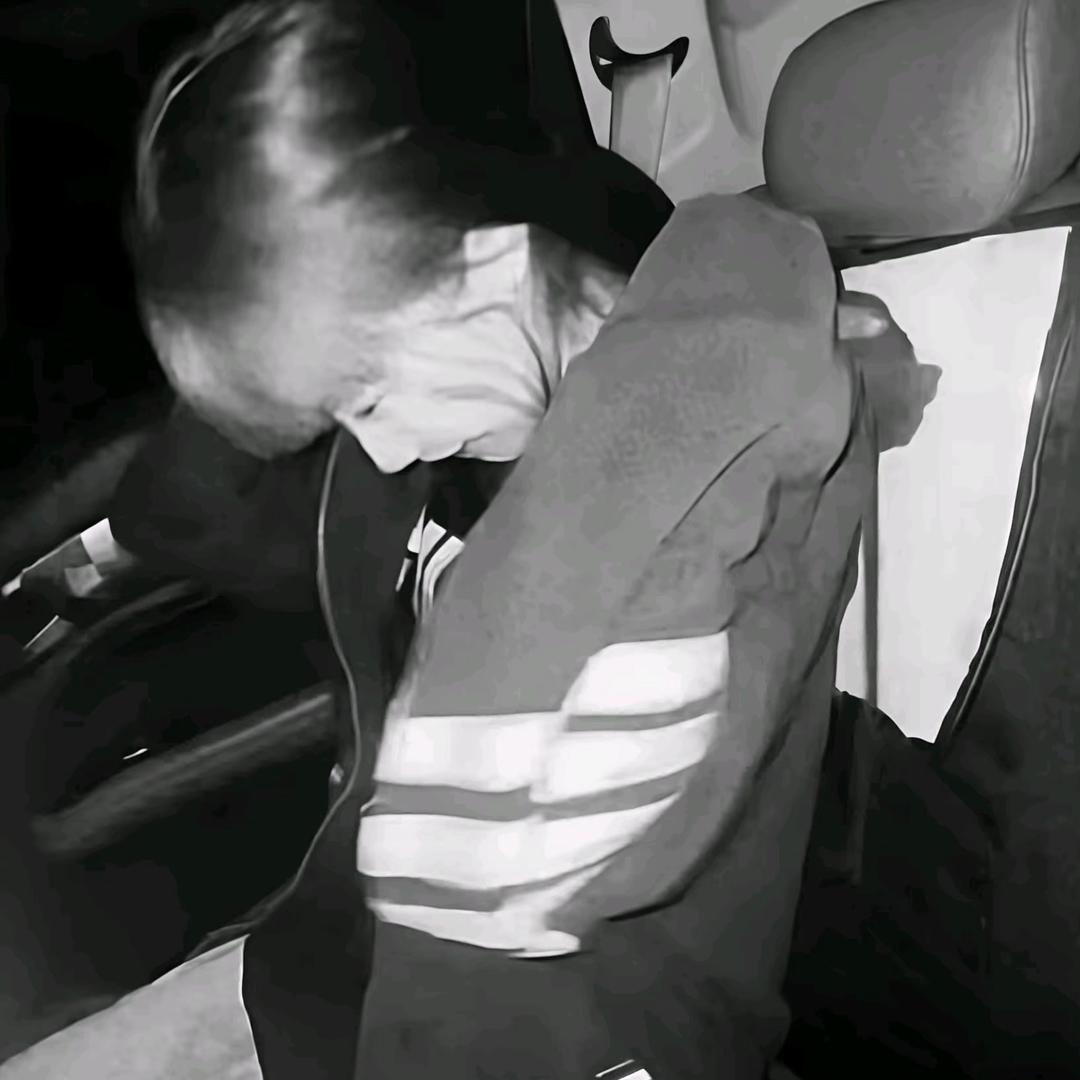 睡觉不睁眼