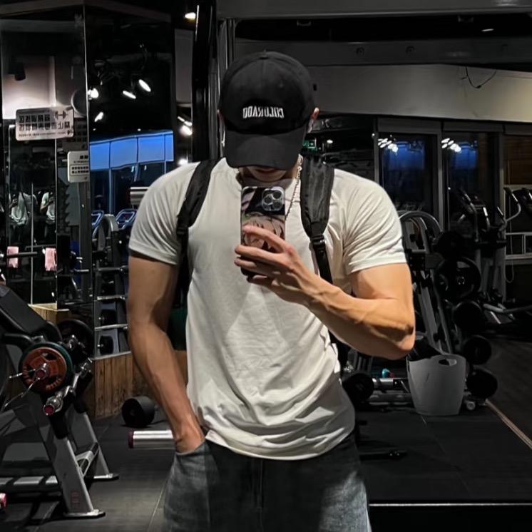 自律男孩zZ