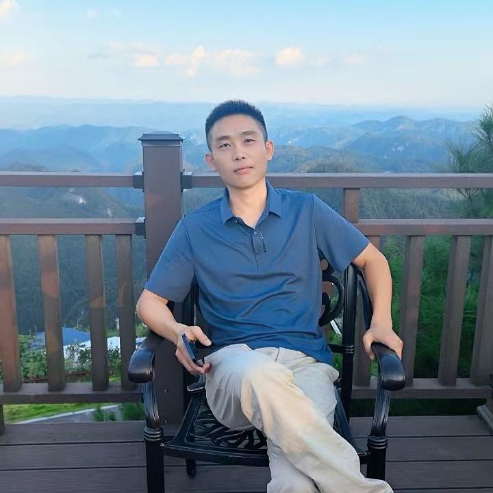 华自能源（奇艺传媒）