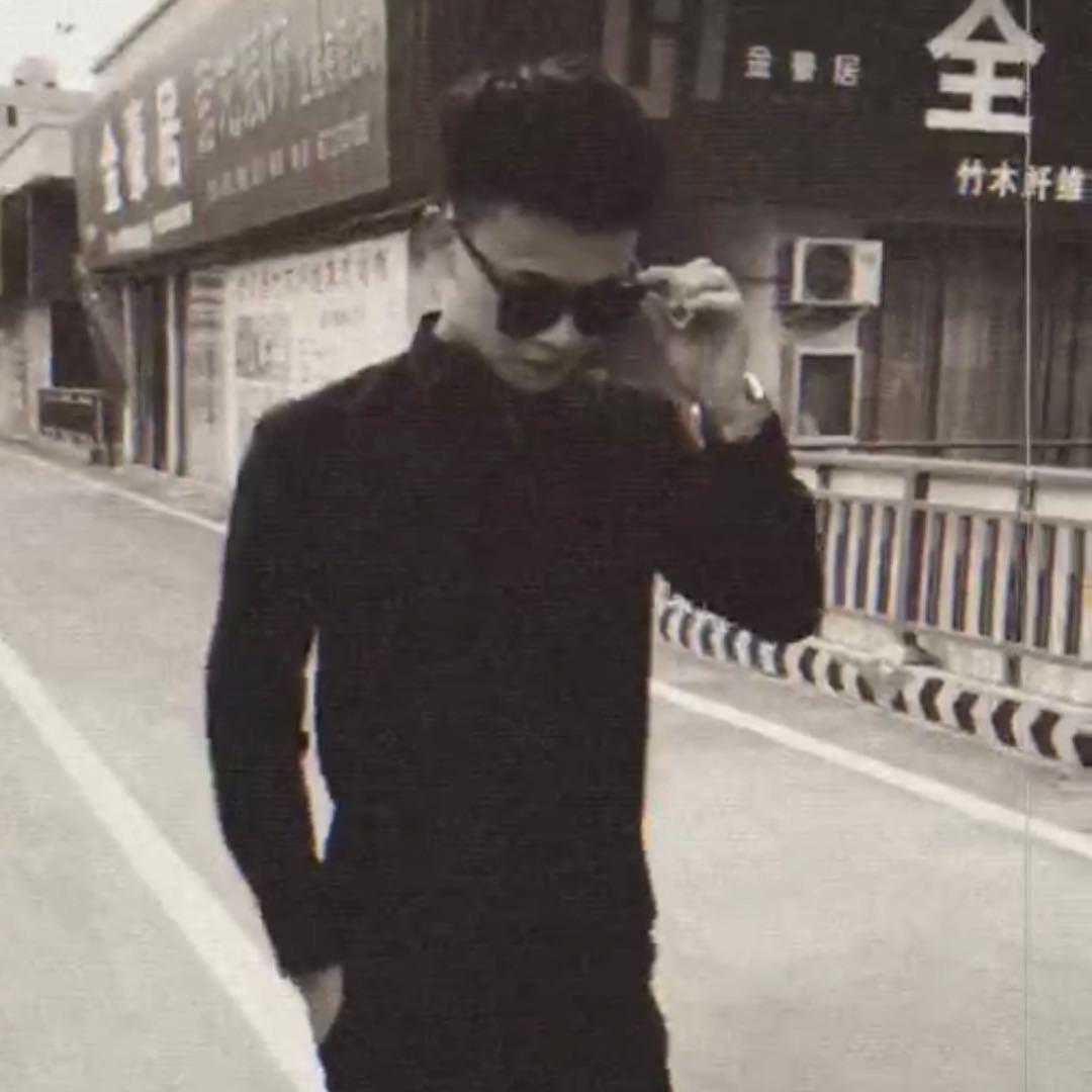 丶
