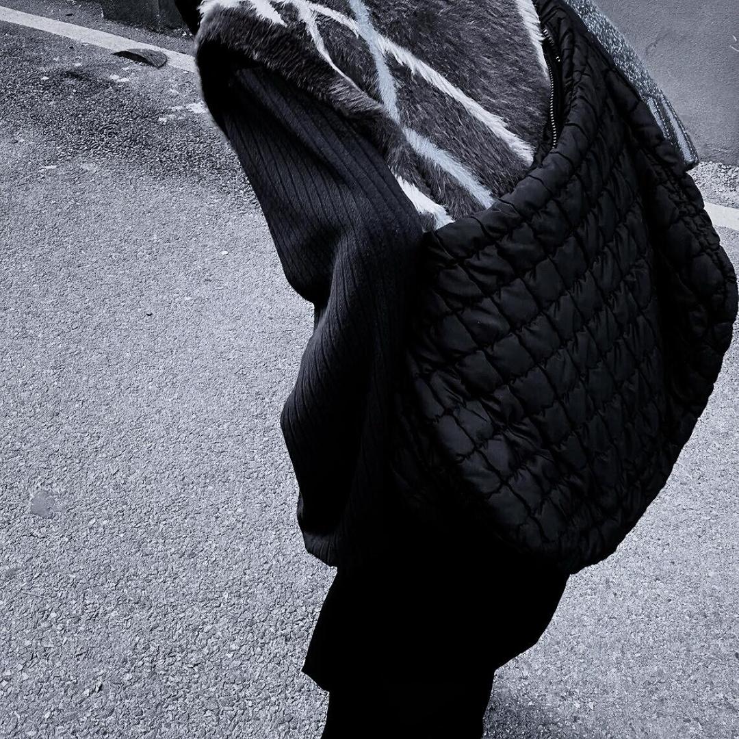 林逸.