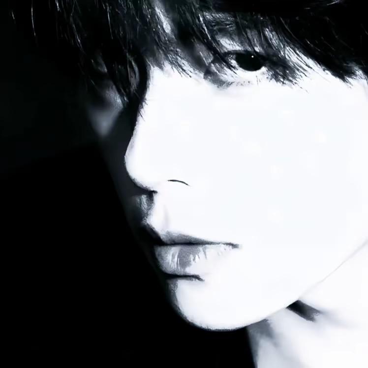 樂                 .