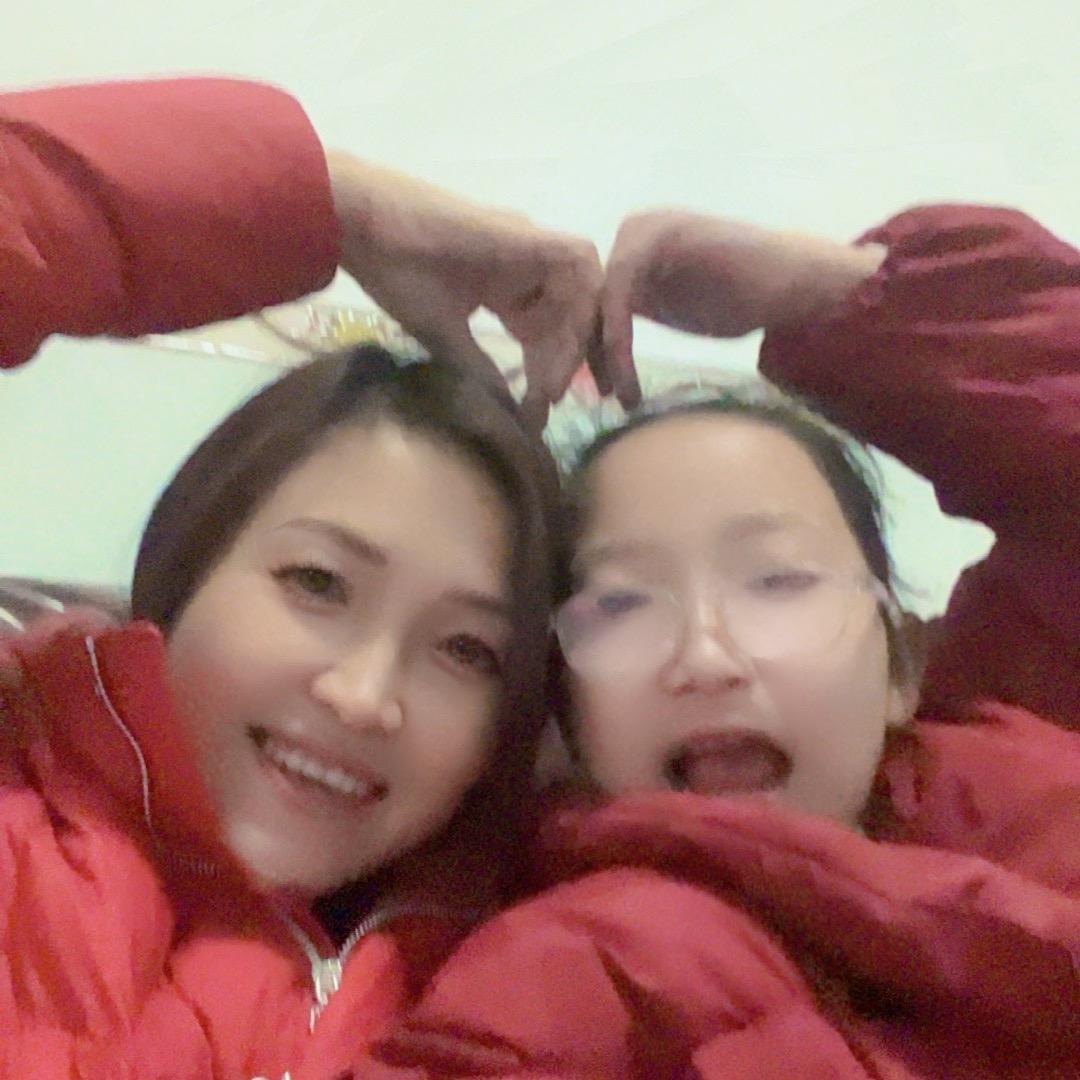 可爱的瑶瑶(๑•.•๑)