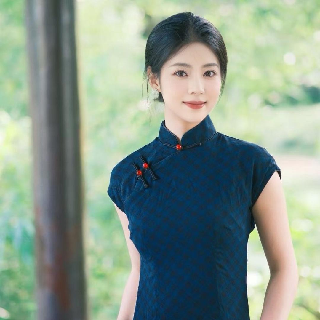 万艳（非万勿关）