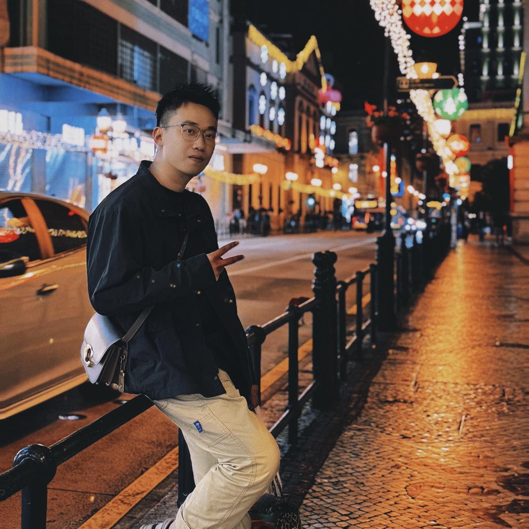金天吃吃吃