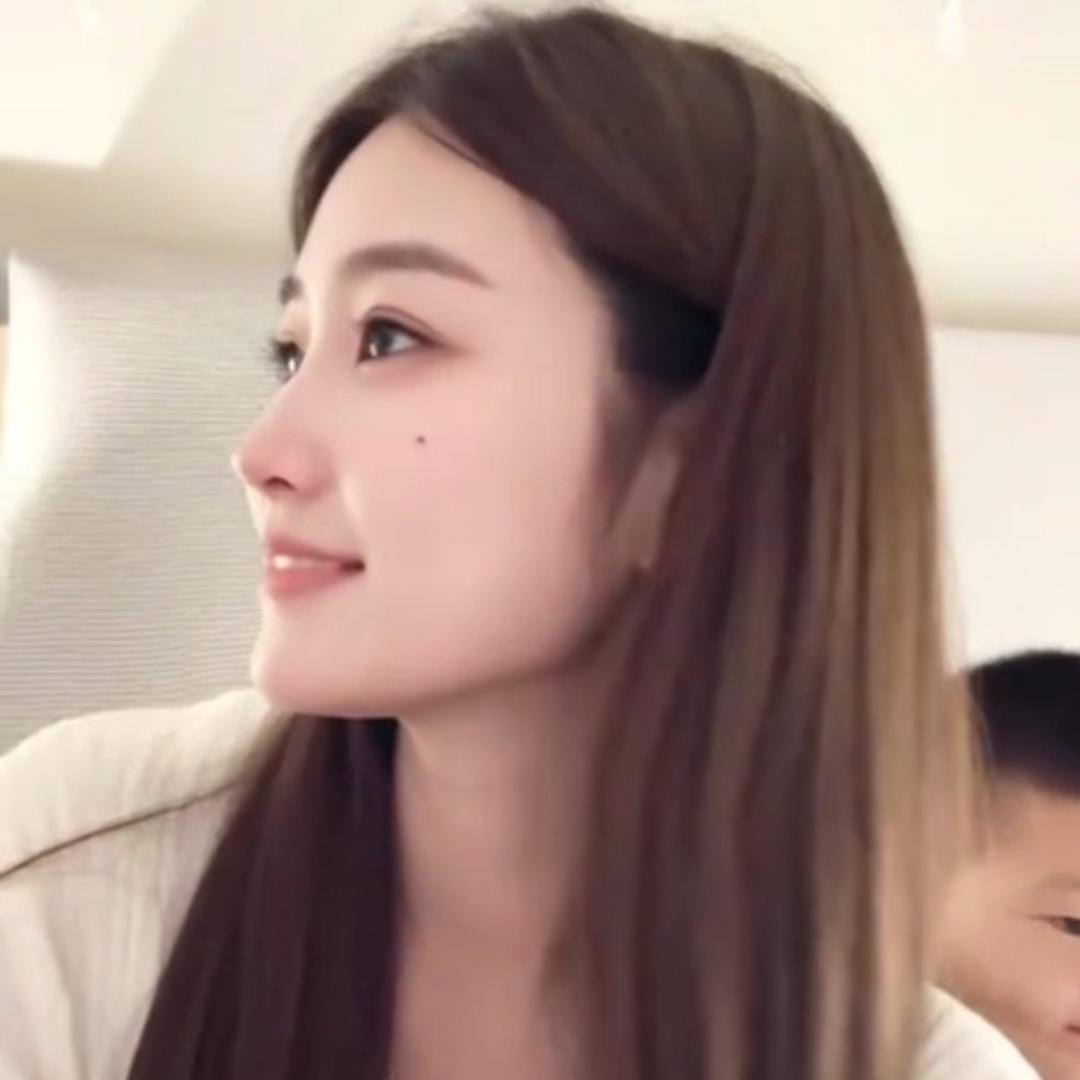 天蓝了