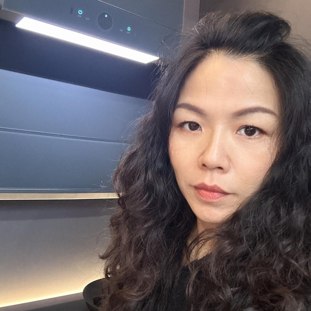 佩佩旧厨房改造（24小时焕然一新）