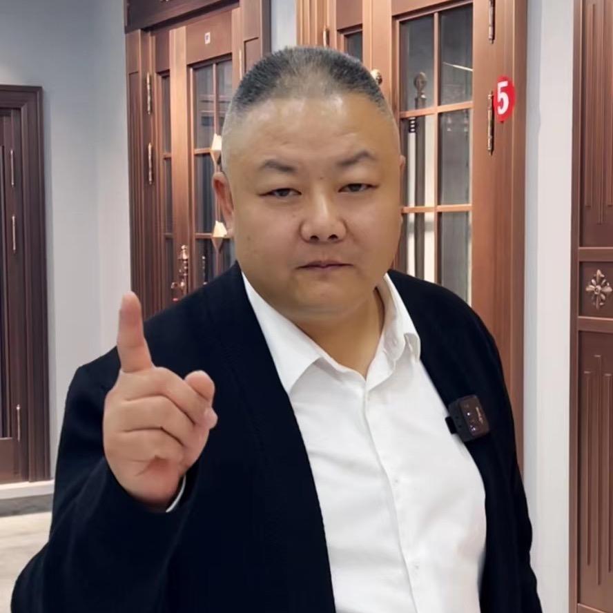 名爵铜门