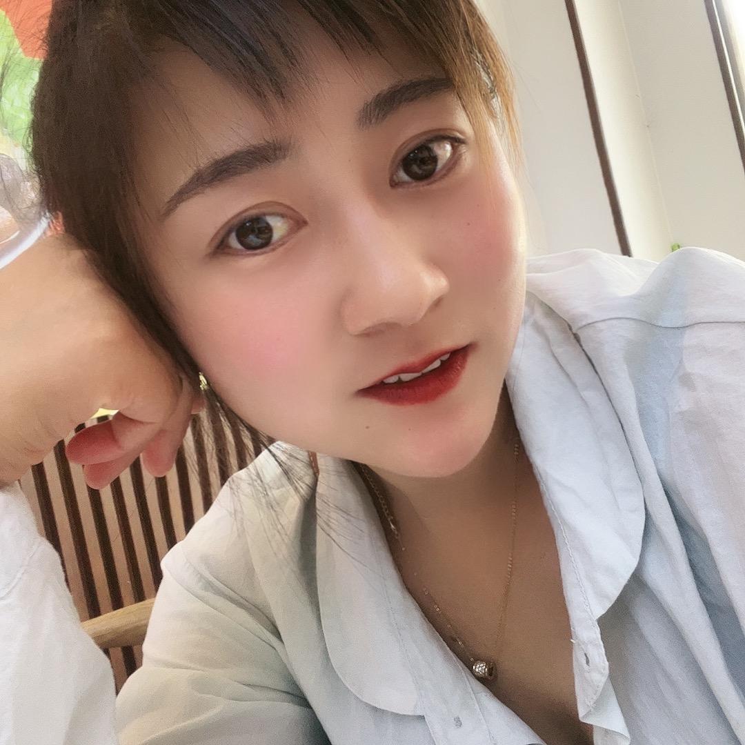 村宝莉莉
