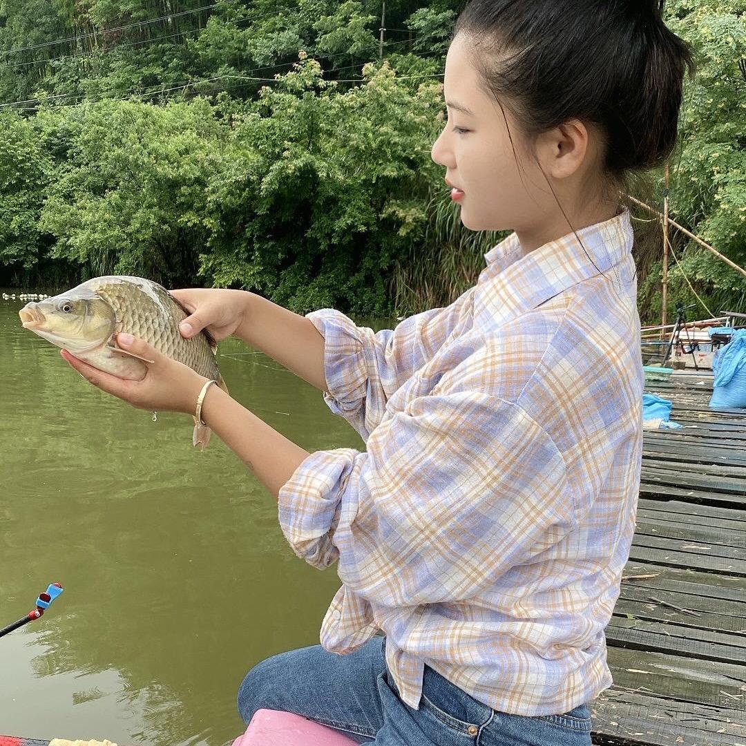 小梦同学爱钓鱼🎣