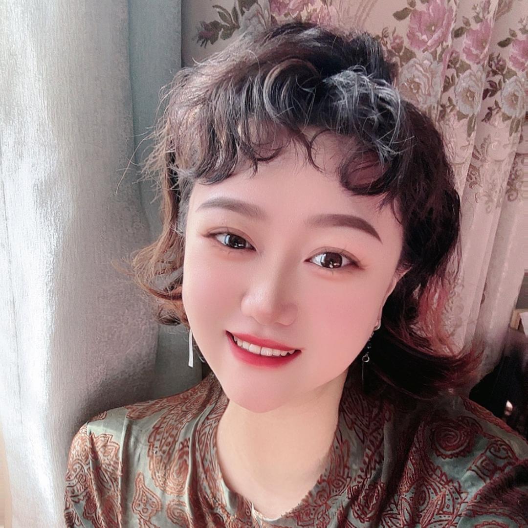 乐 莹 人物风格形象设计师