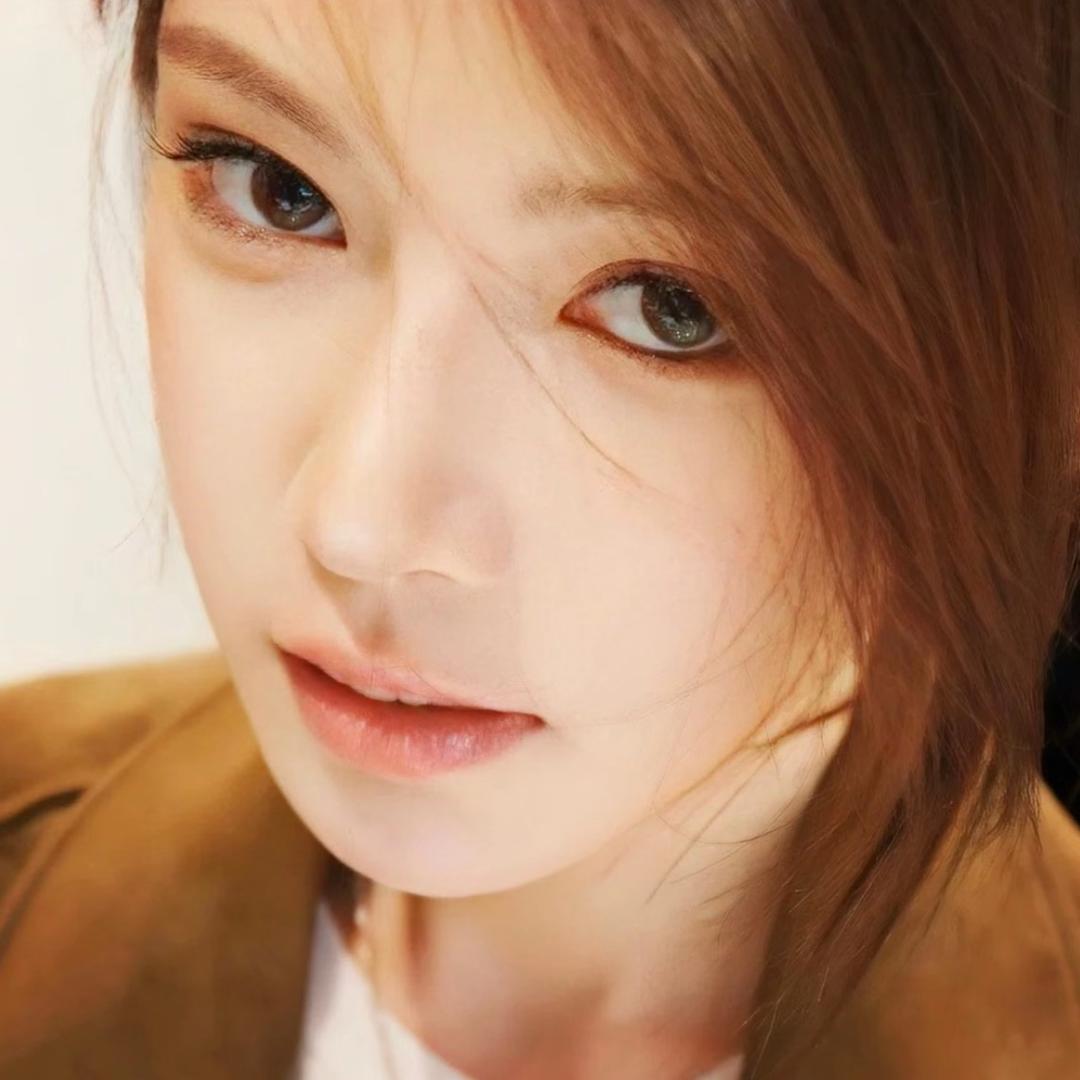 大美女在此.