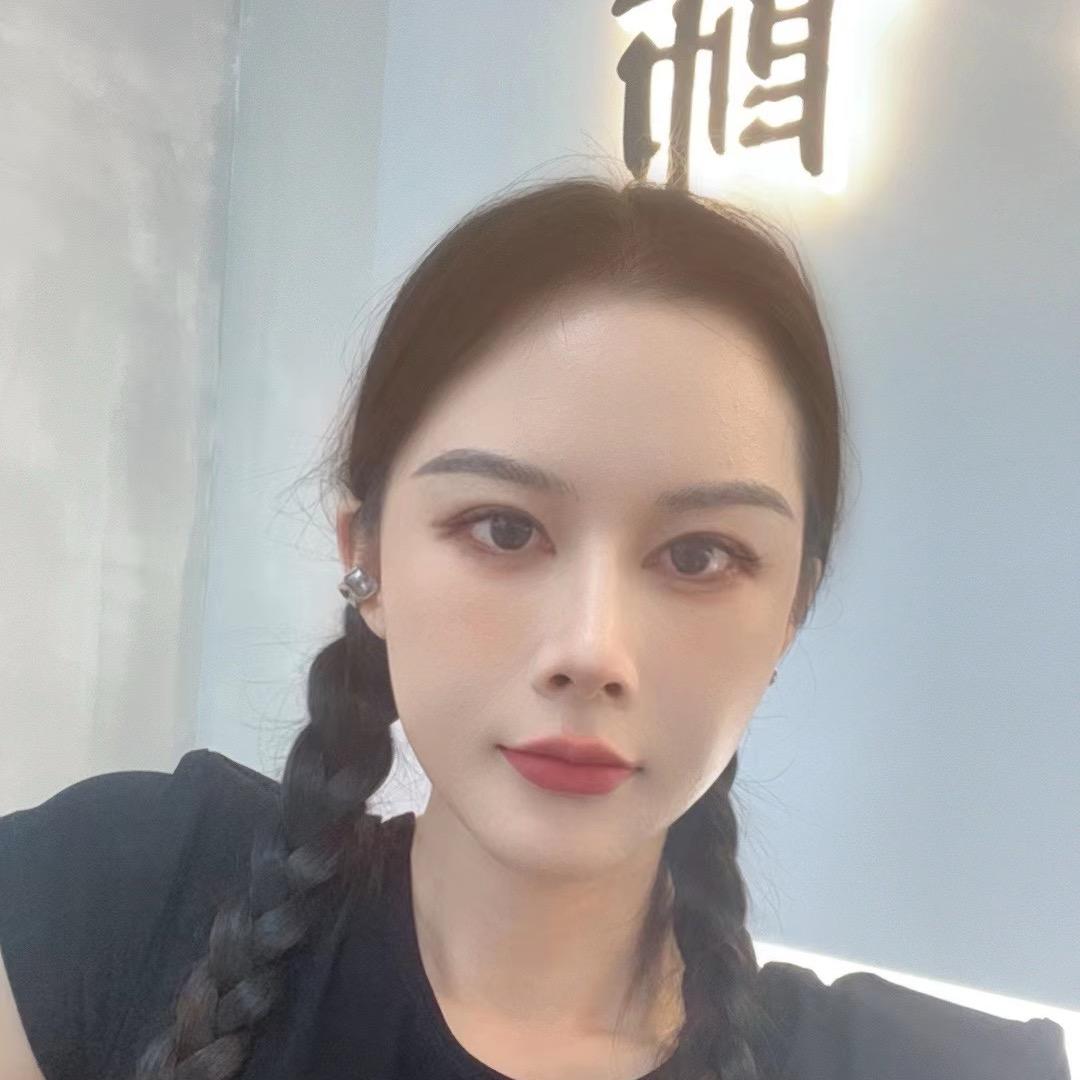 3吨银饰老板娘(燕子)
