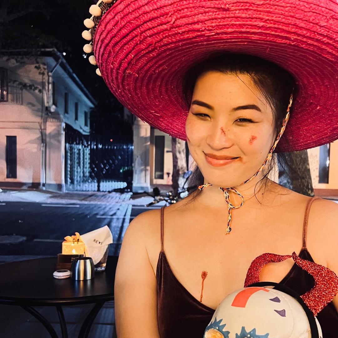 Leona雷小姐